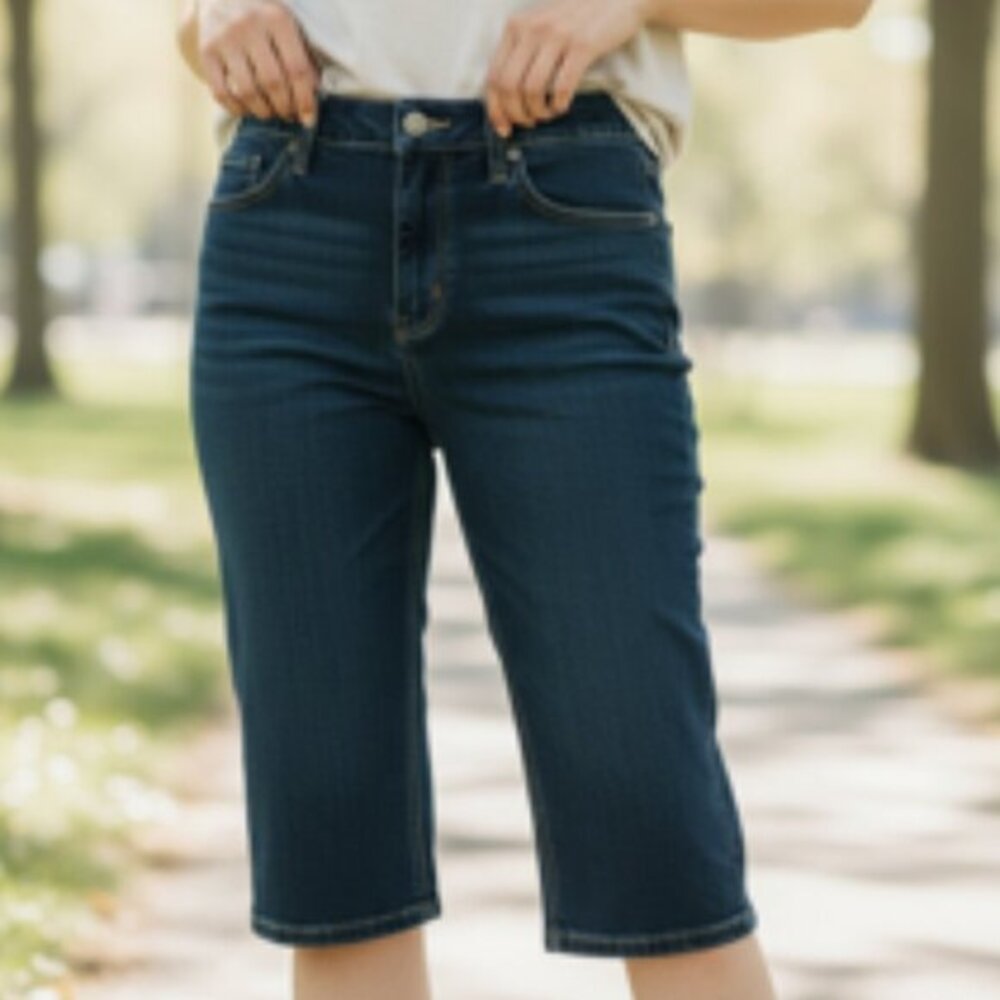Beau Dawson Capri Jeans Women’s Size 12 Dark Wash‎ Mid Rise